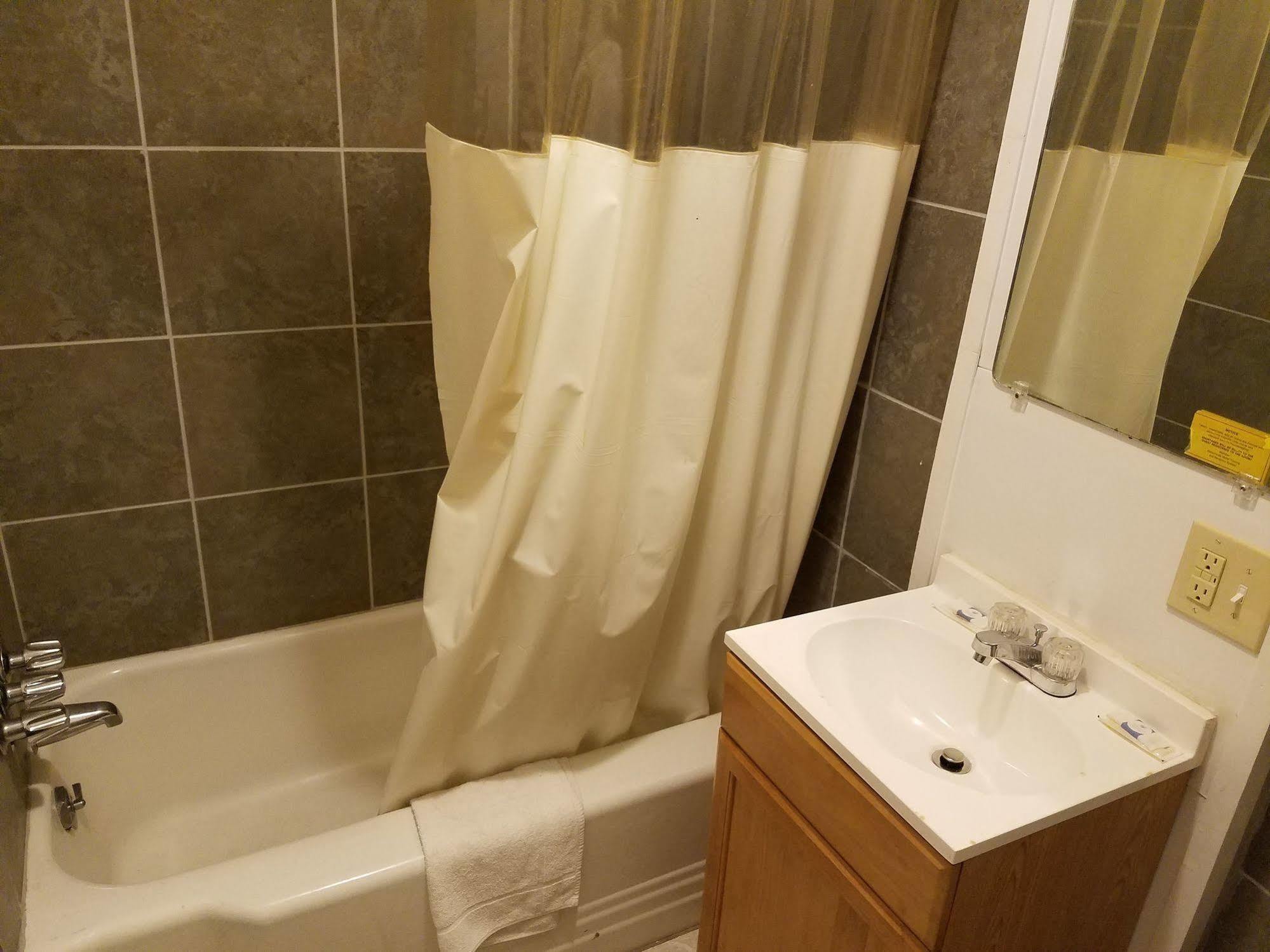 Budget Inn Принстон Экстерьер фото