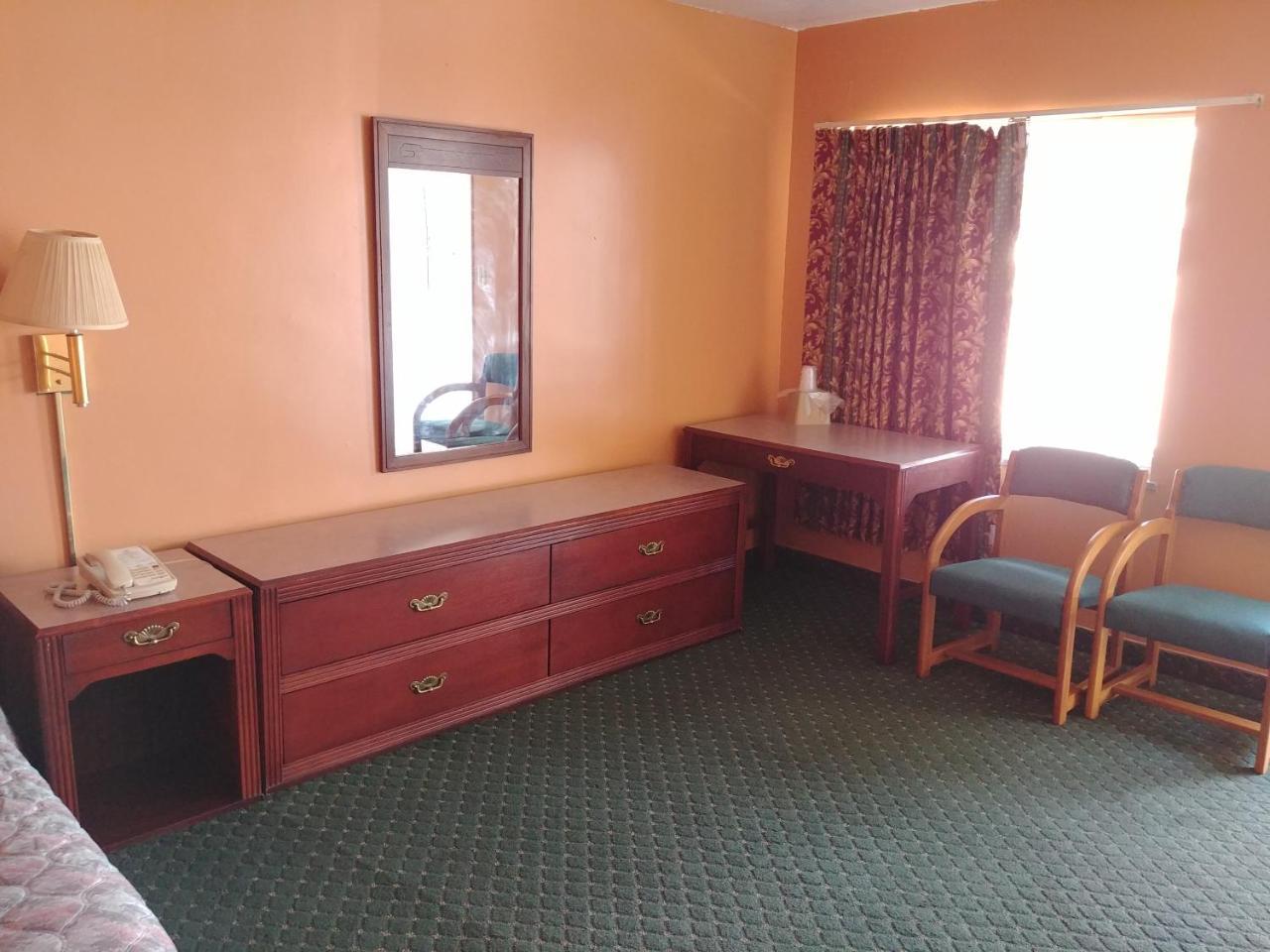 Budget Inn Принстон Экстерьер фото